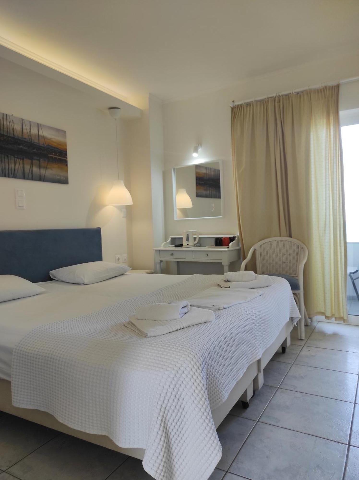 Filoxenia Beach Hotel Ретимно Екстериор снимка
